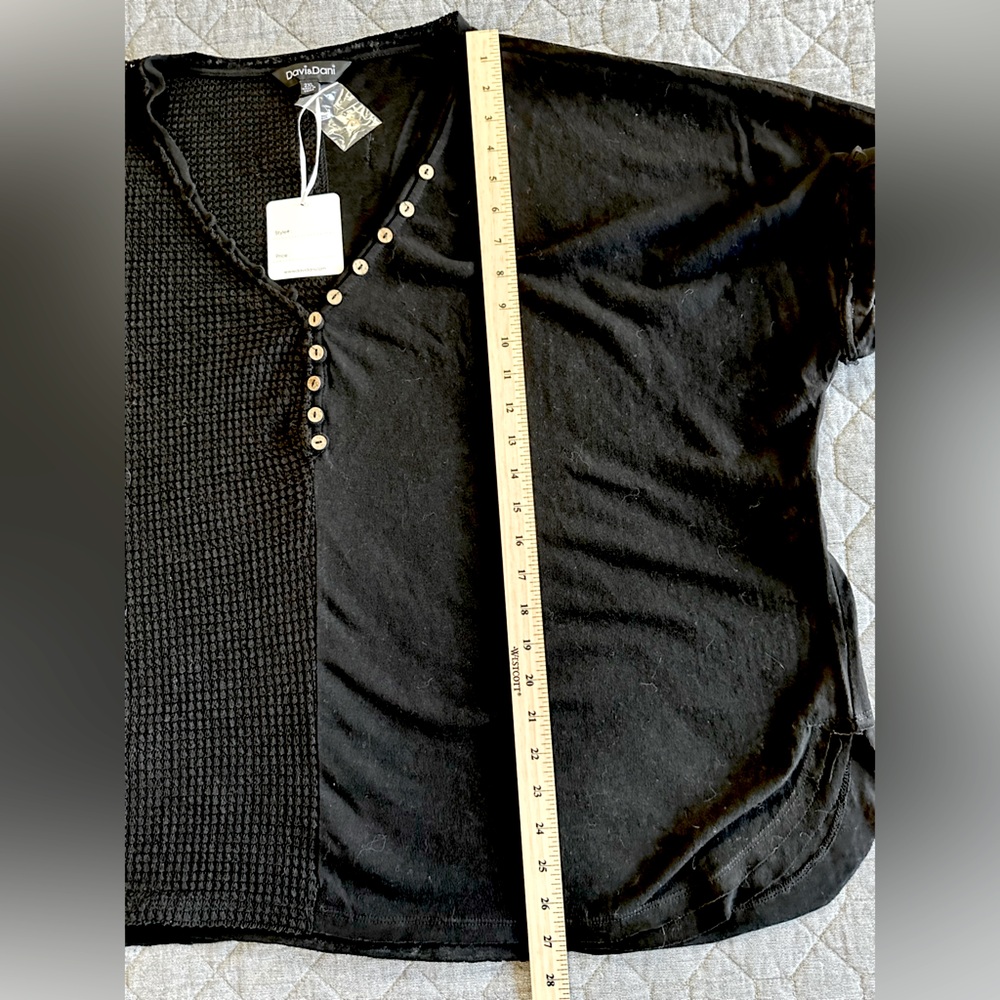 NWT Davi & Dani oversized henley-style mixed fabric button T-shirt - size 2XL - Picture 12 of 12